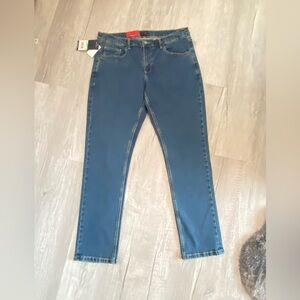 New Perry Ellis America Men’s 
Slim Fit jeans 34x32 Medium indigo
